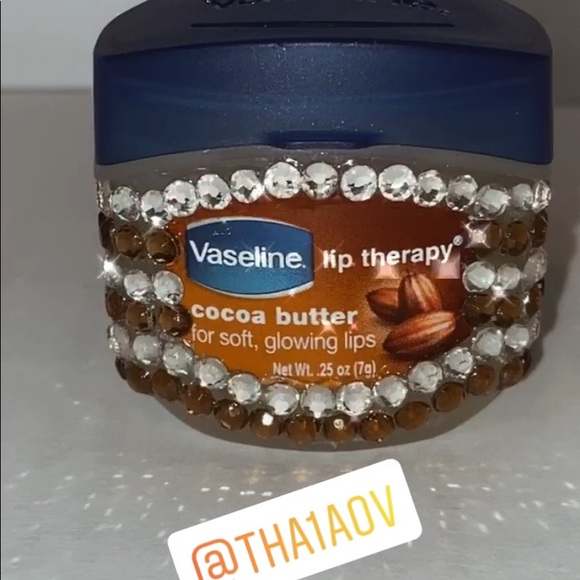 A MUST HAVE 💎 Diamond 💎 Bling Vaseline - Picture 1 of 4